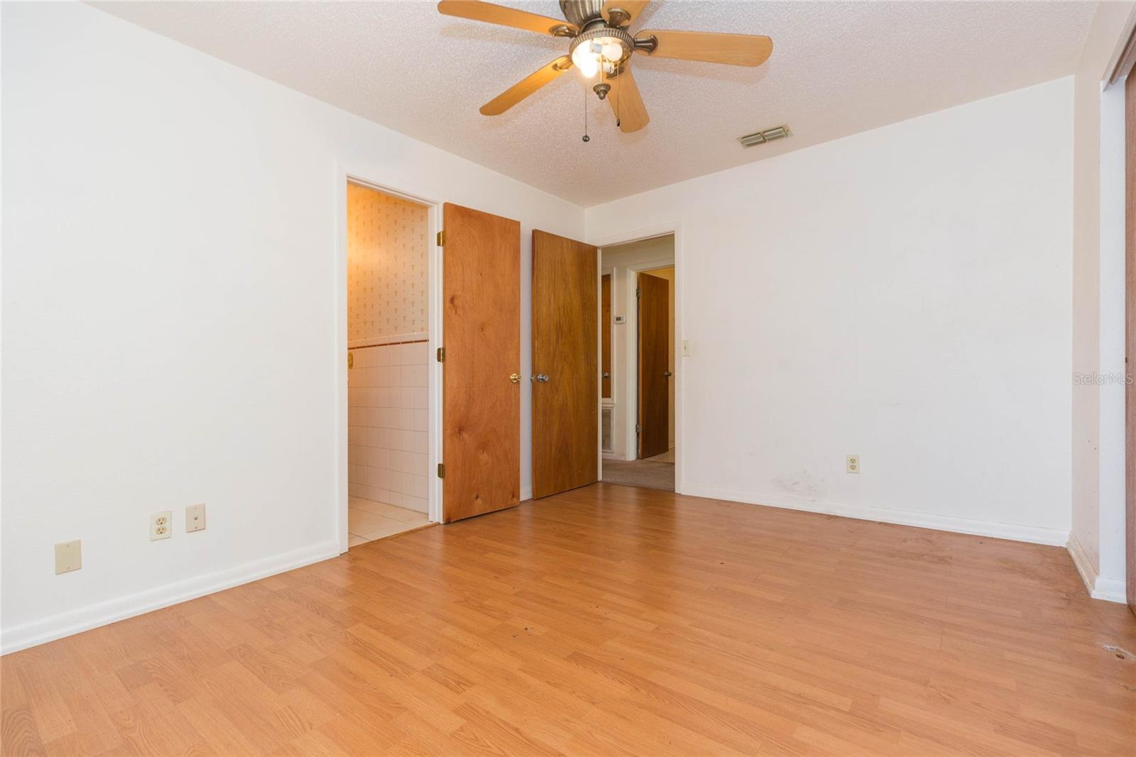 Image 25 of 50 For 17616 Eagle Lane