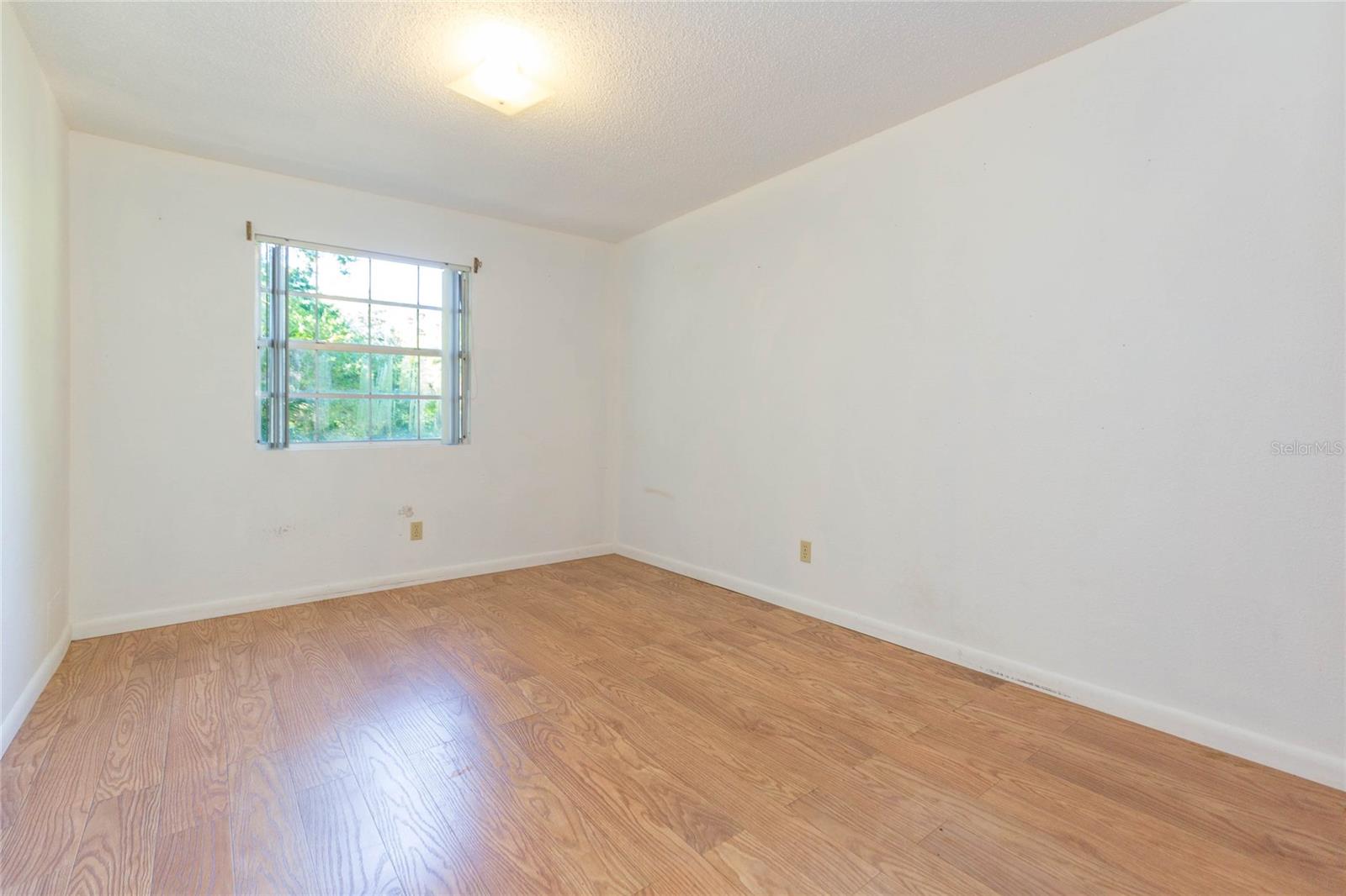 Image 29 of 50 For 17616 Eagle Lane