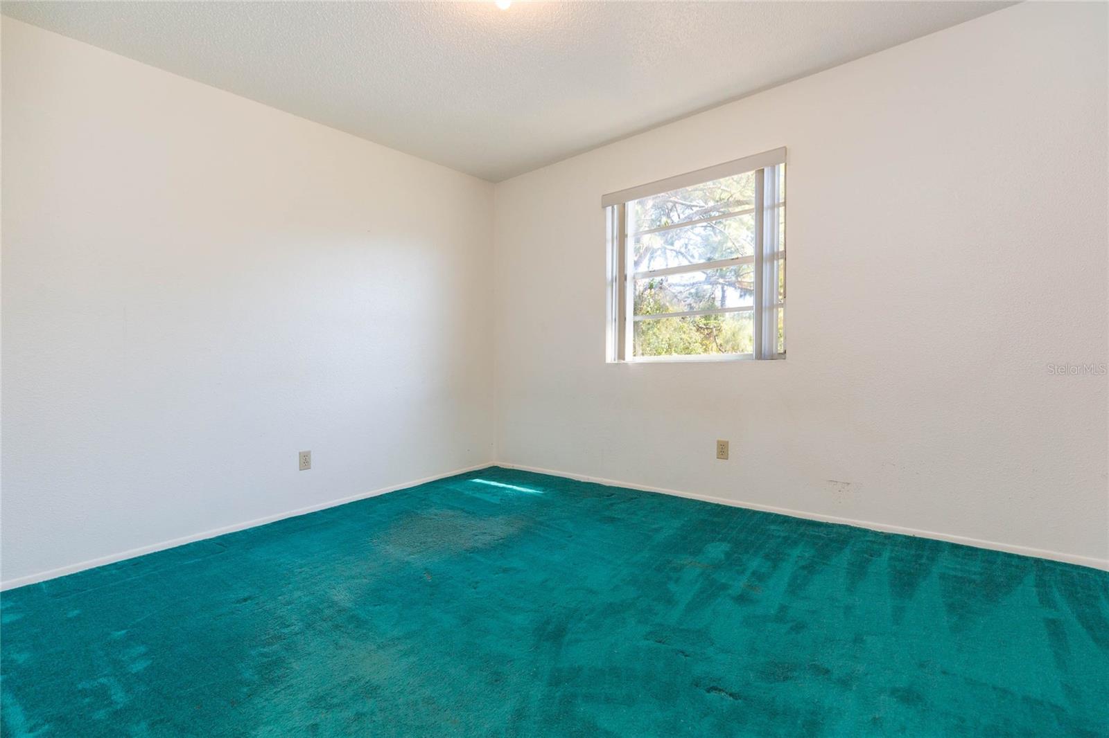 Image 31 of 50 For 17616 Eagle Lane