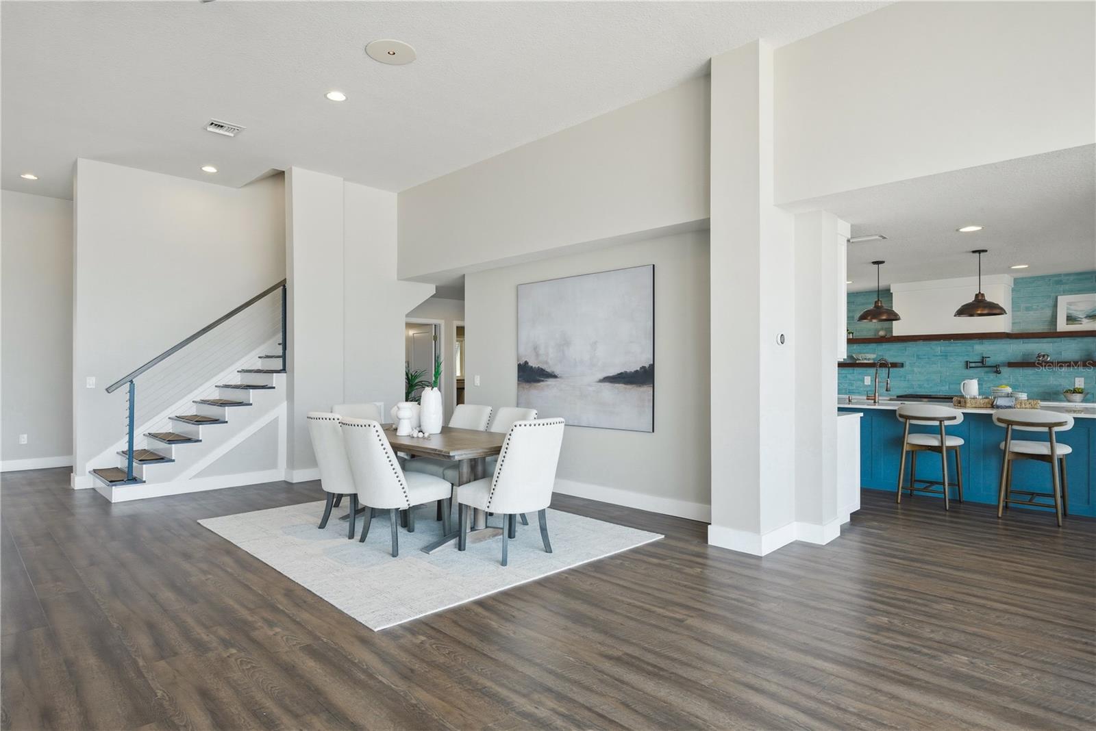 Image 11 of 94 For 915 Bayshore Drive