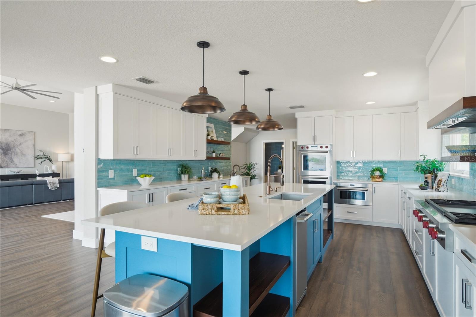 Image 15 of 94 For 915 Bayshore Drive