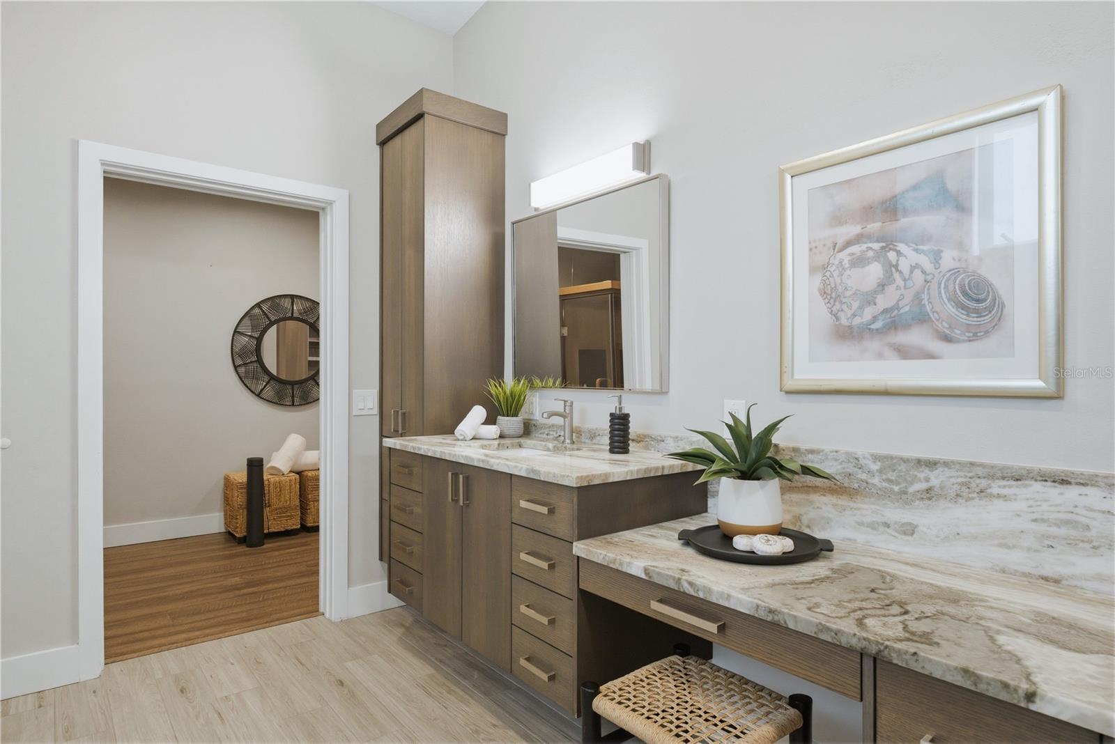 Image 31 of 94 For 915 Bayshore Drive