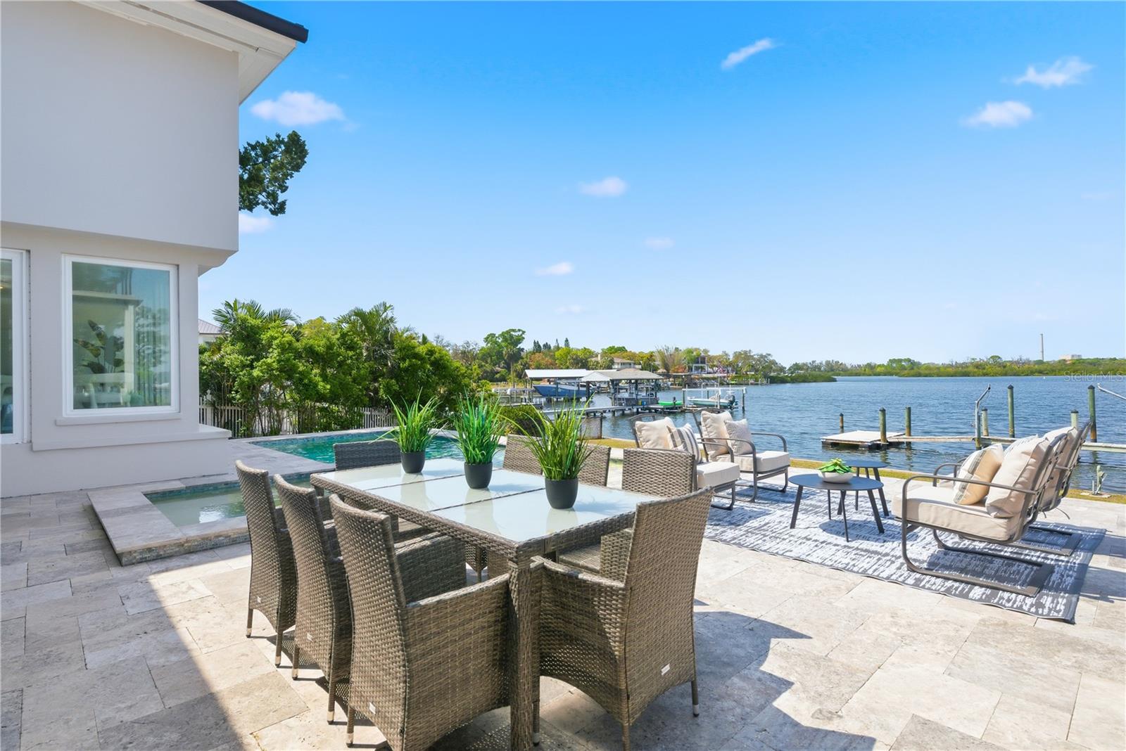 Image 43 of 94 For 915 Bayshore Drive