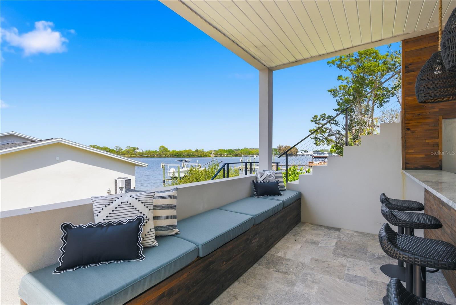 Image 51 of 94 For 915 Bayshore Drive