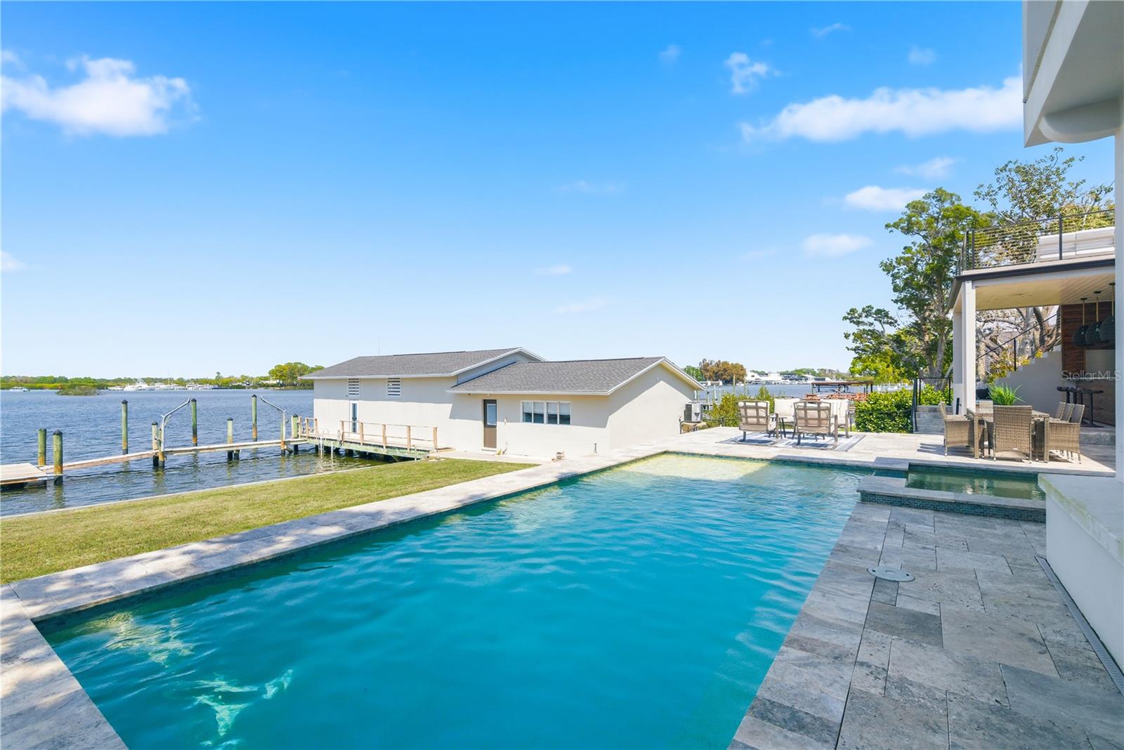 Image 54 of 94 For 915 Bayshore Drive