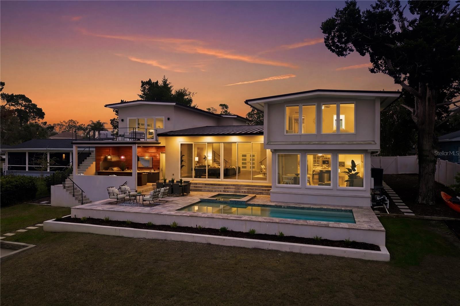 Image 6 of 94 For 915 Bayshore Drive