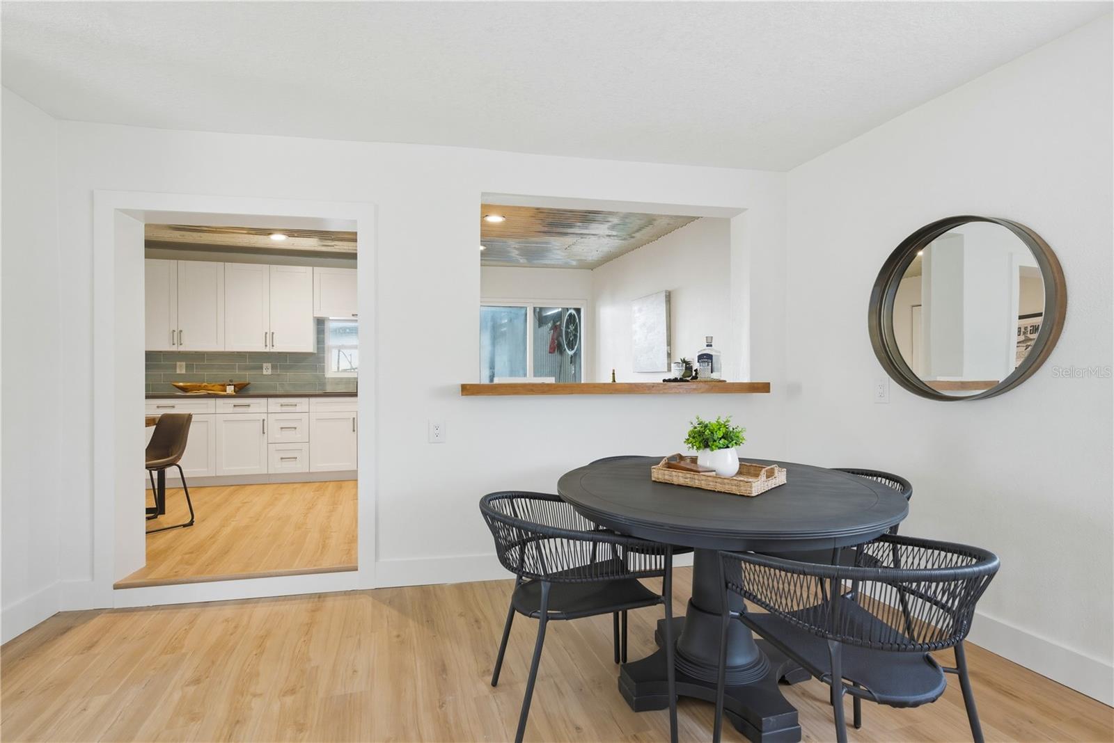 Image 62 of 94 For 915 Bayshore Drive