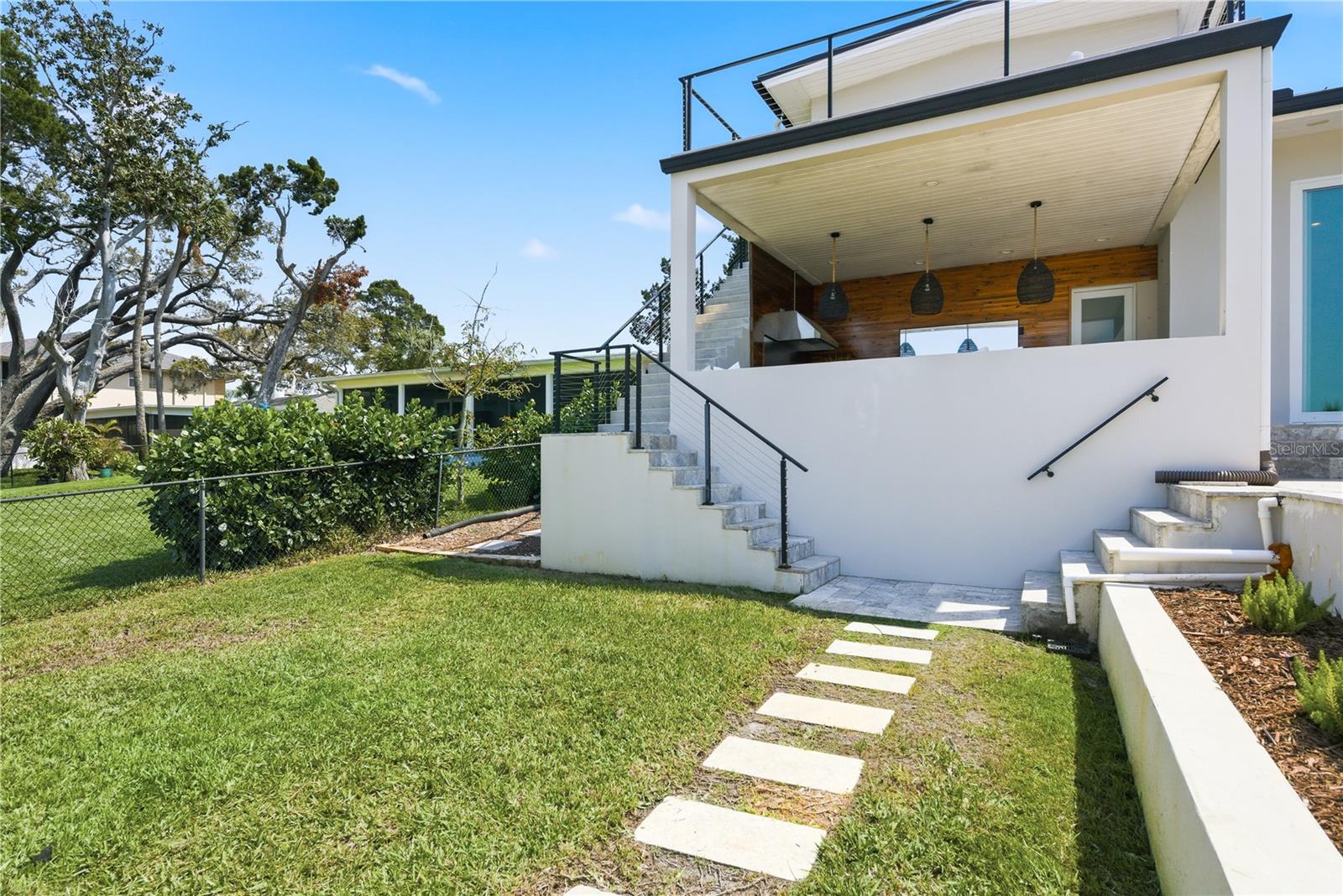 Image 73 of 94 For 915 Bayshore Drive