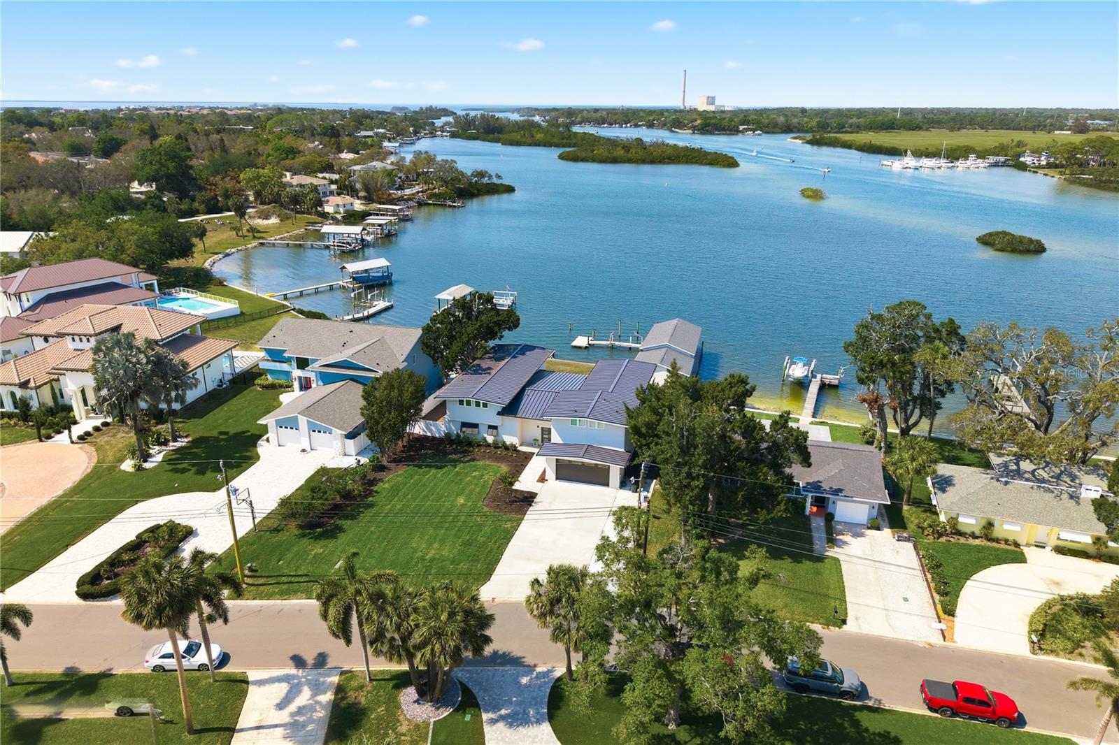 Image 86 of 94 For 915 Bayshore Drive