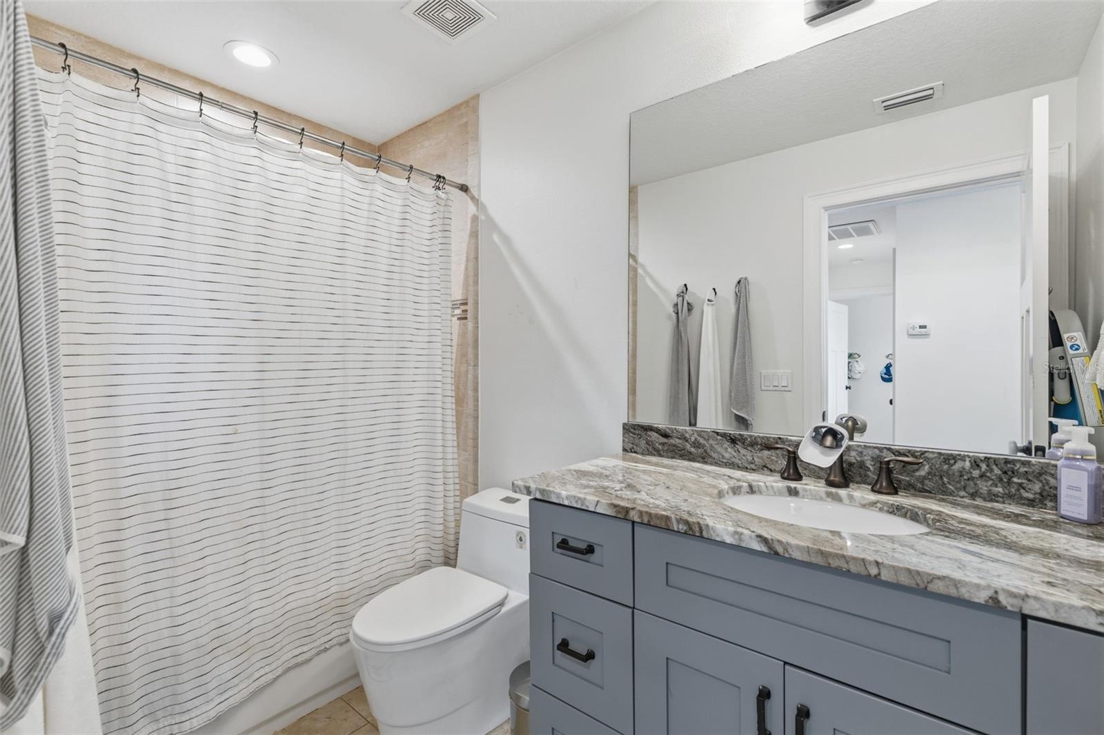 Image 26 of 40 For 2510 Carmen Street