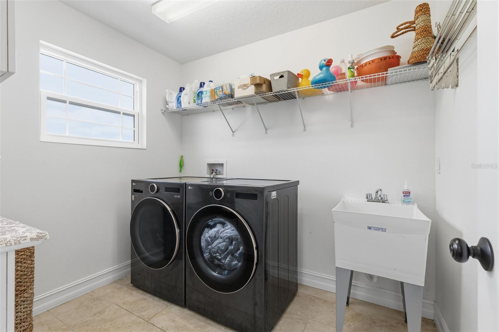 Image 29 of 40 For 2510 Carmen Street