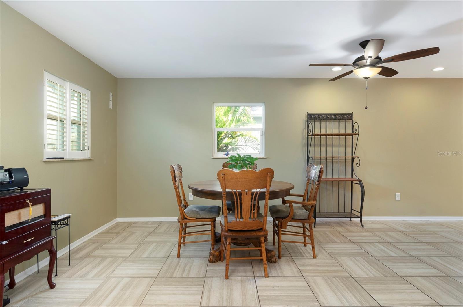 Image 16 of 34 For 5206 Newton Avenue S