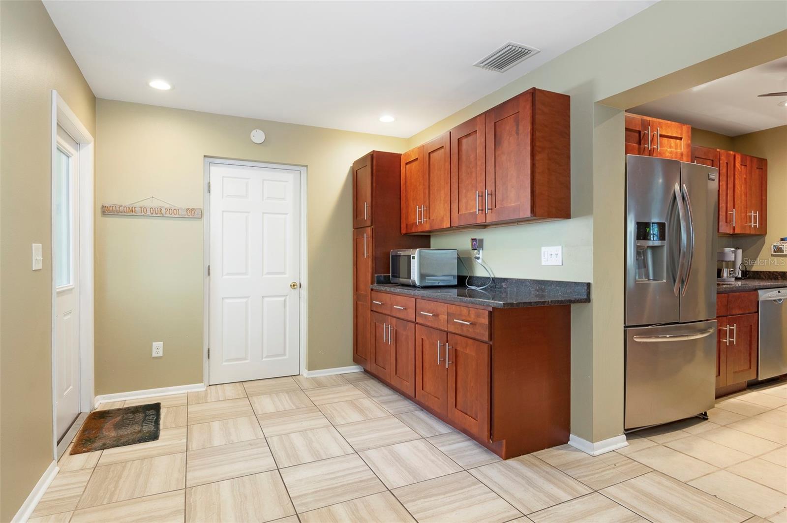 Image 17 of 34 For 5206 Newton Avenue S