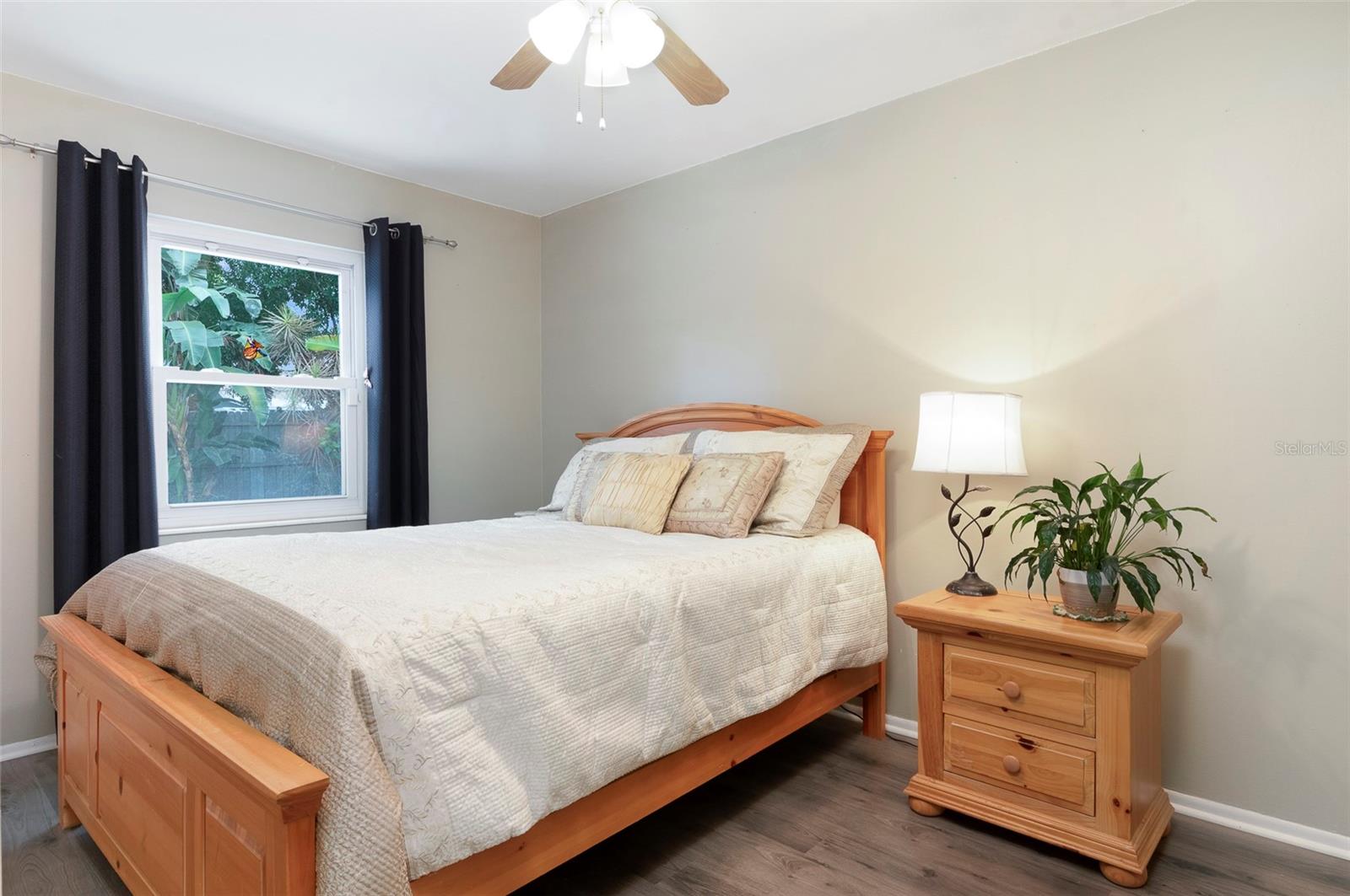 Image 24 of 34 For 5206 Newton Avenue S