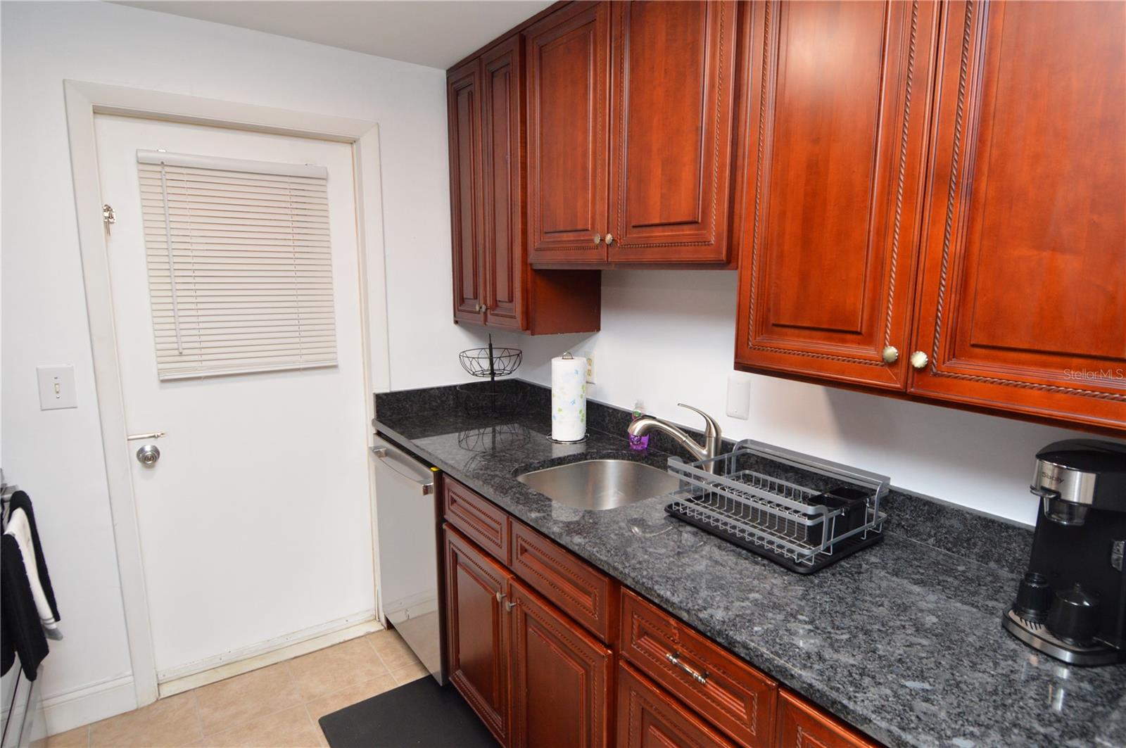 Image 10 of 88 For 12760 Indian Rocks Road 548