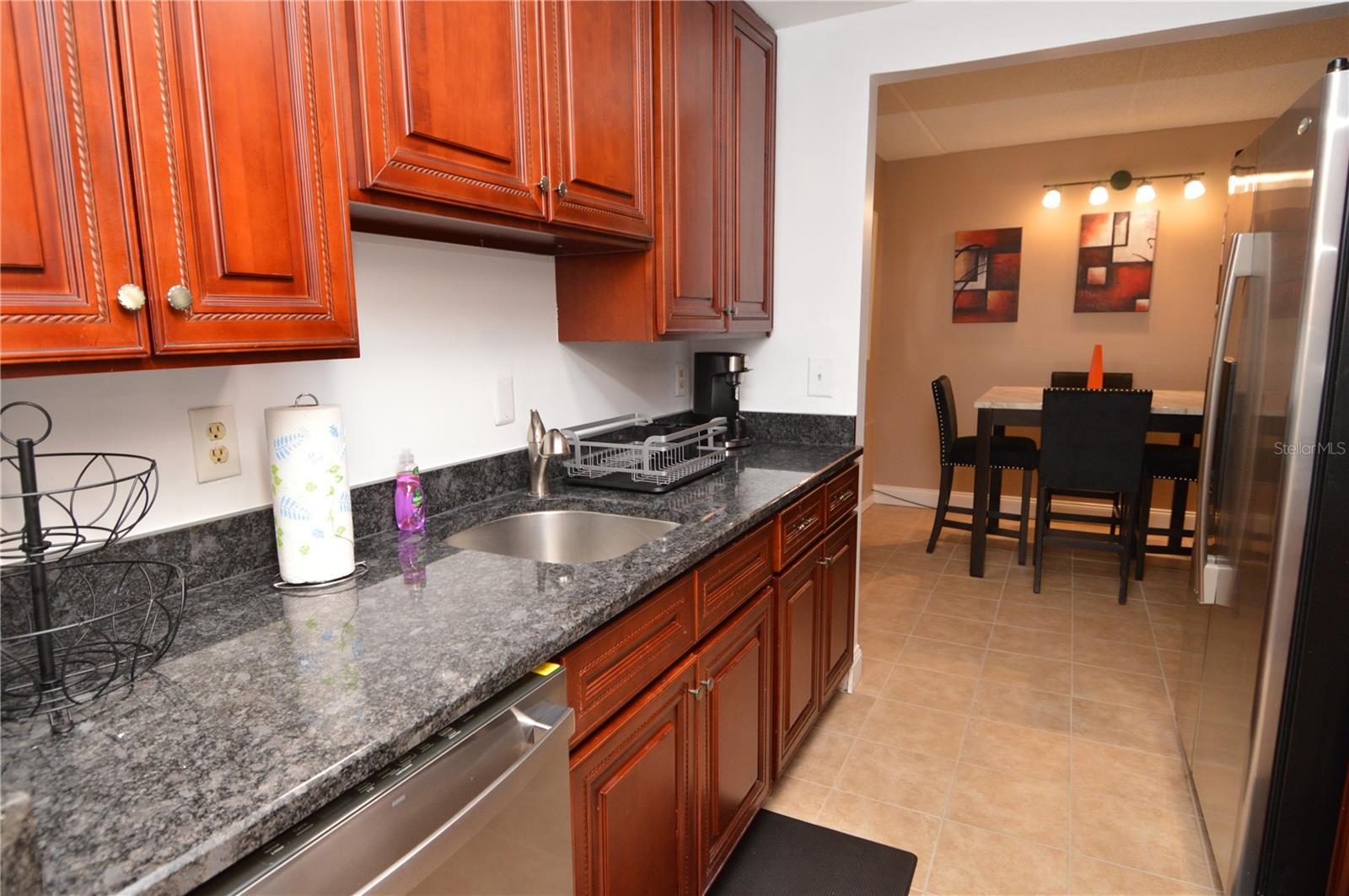 Image 11 of 88 For 12760 Indian Rocks Road 548