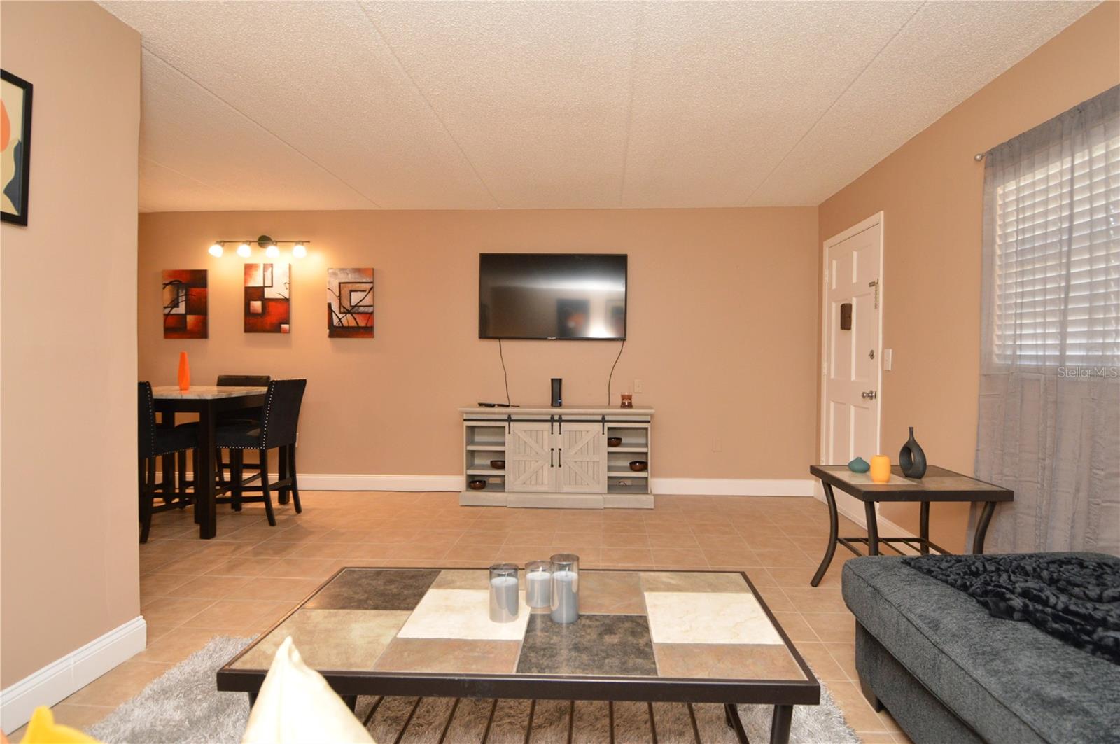 Image 21 of 88 For 12760 Indian Rocks Road 548