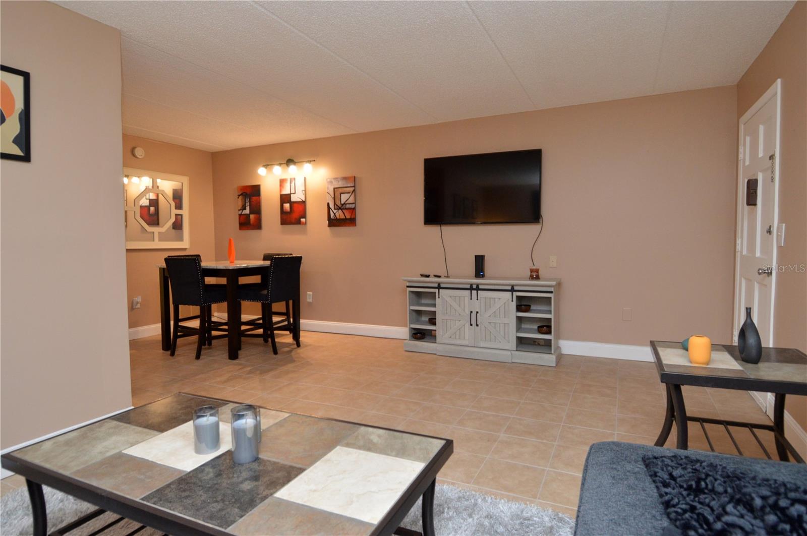 Image 22 of 88 For 12760 Indian Rocks Road 548