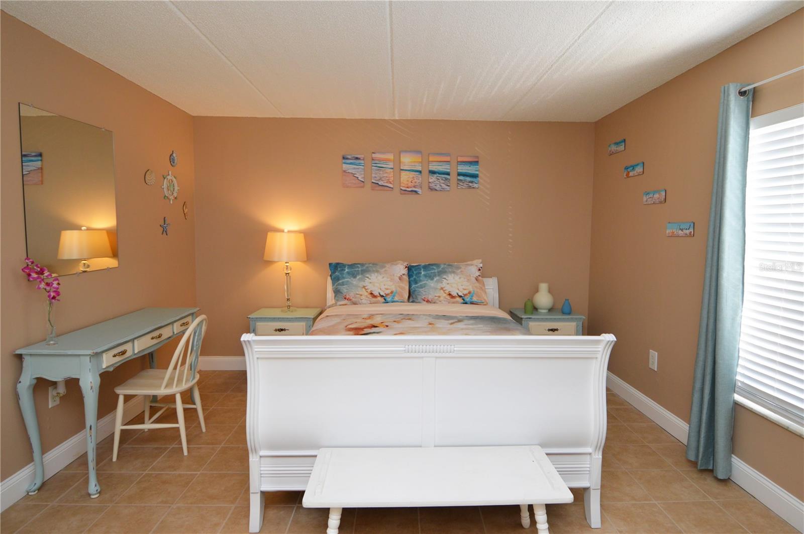 Image 30 of 88 For 12760 Indian Rocks Road 548