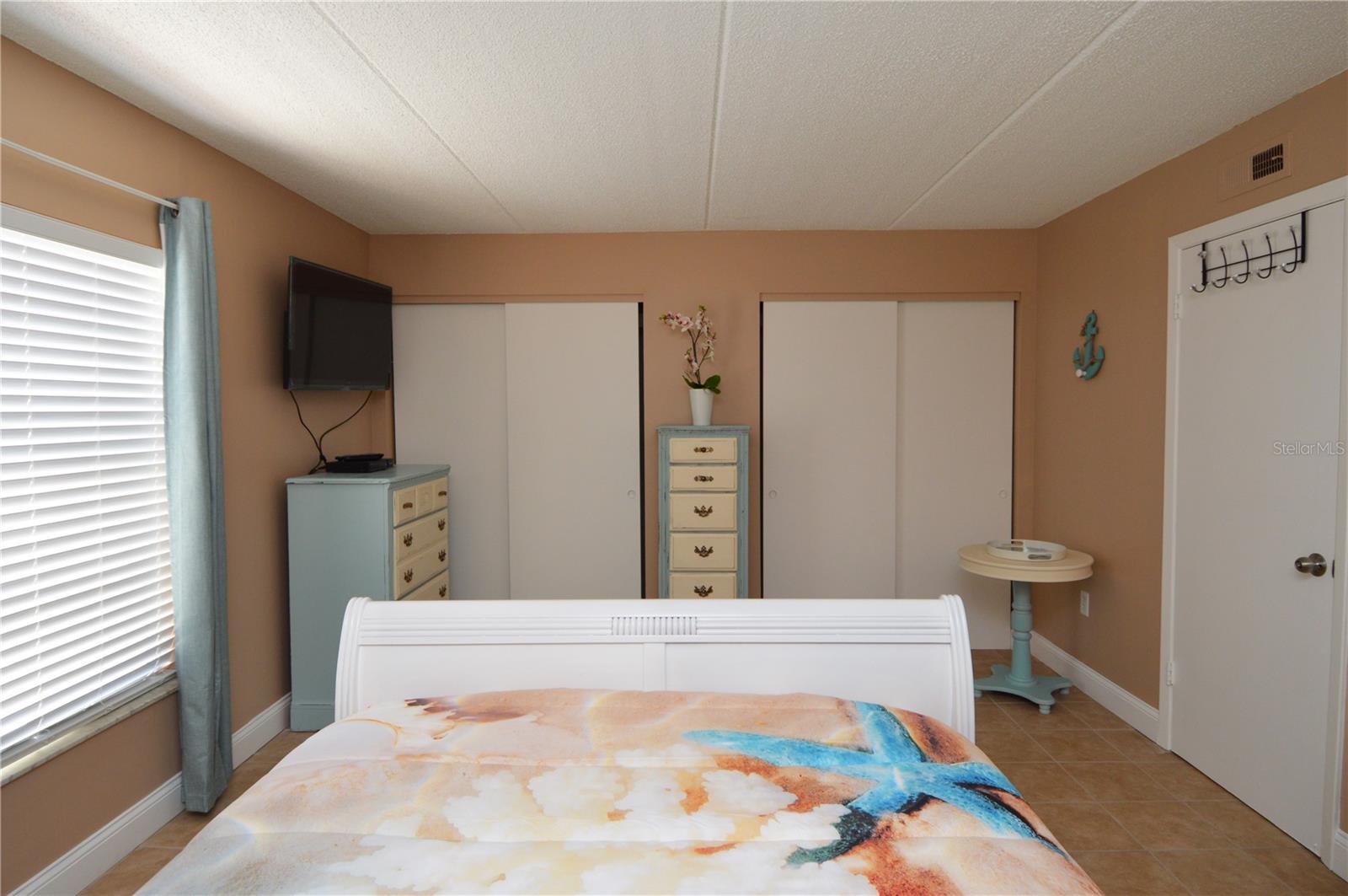 Image 34 of 88 For 12760 Indian Rocks Road 548