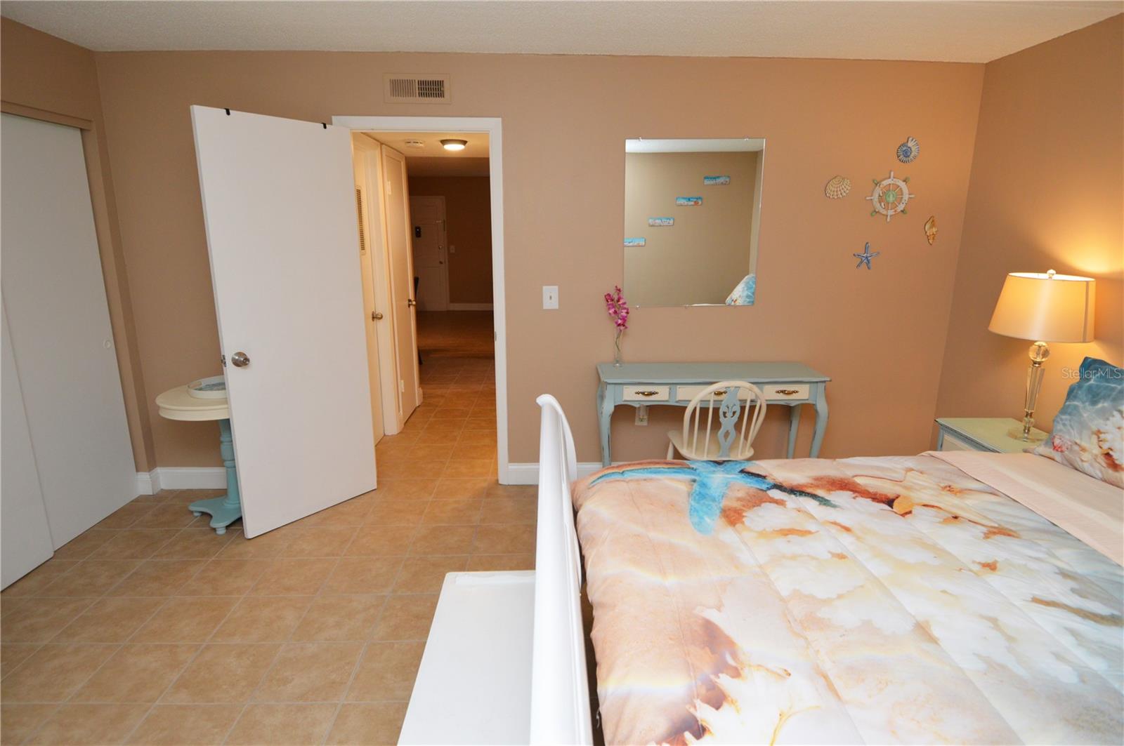 Image 36 of 88 For 12760 Indian Rocks Road 548