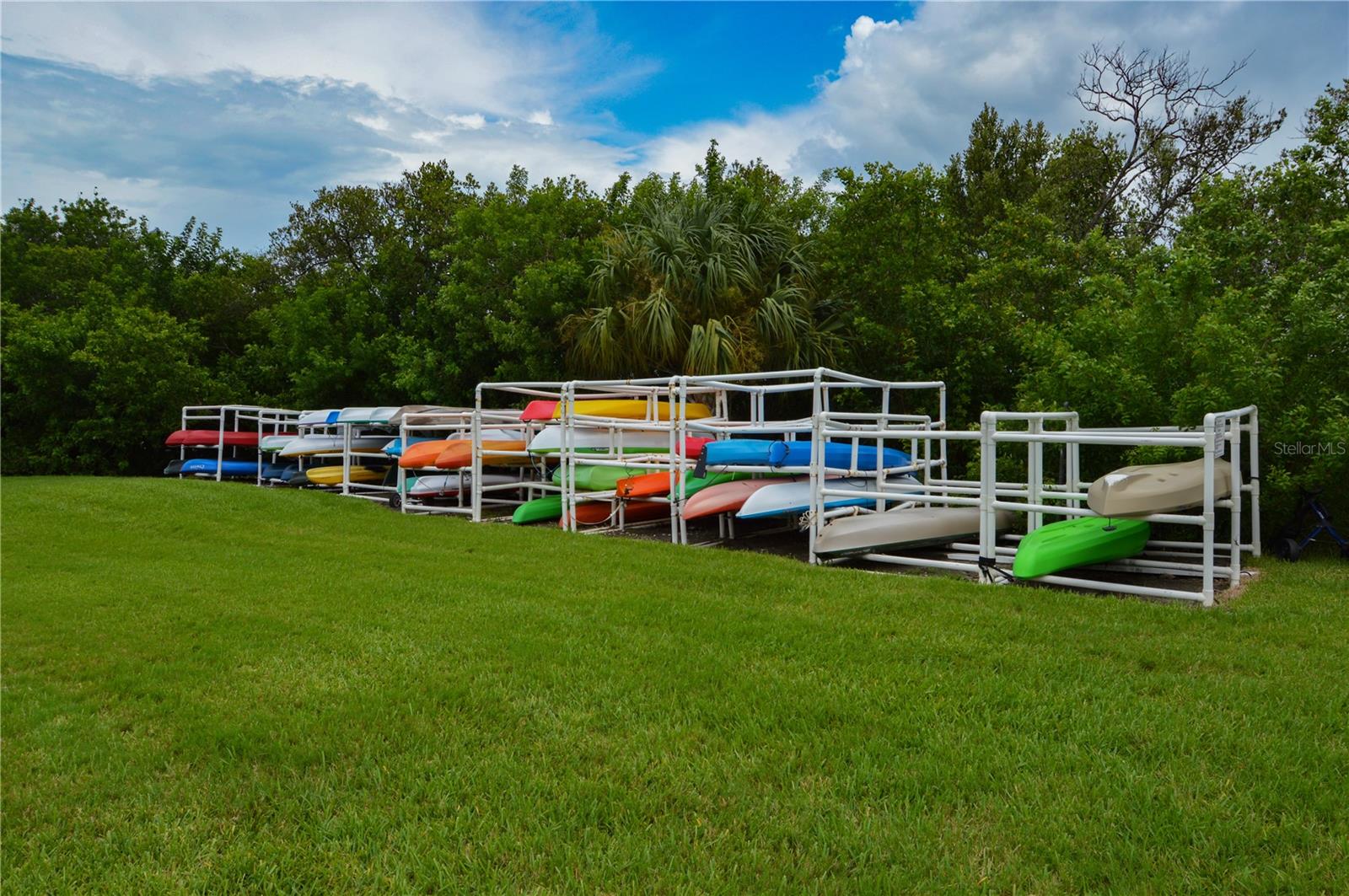 Image 55 of 88 For 12760 Indian Rocks Road 548