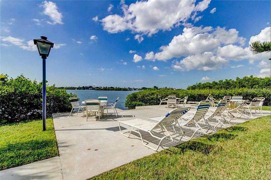 Image 58 of 88 For 12760 Indian Rocks Road 548