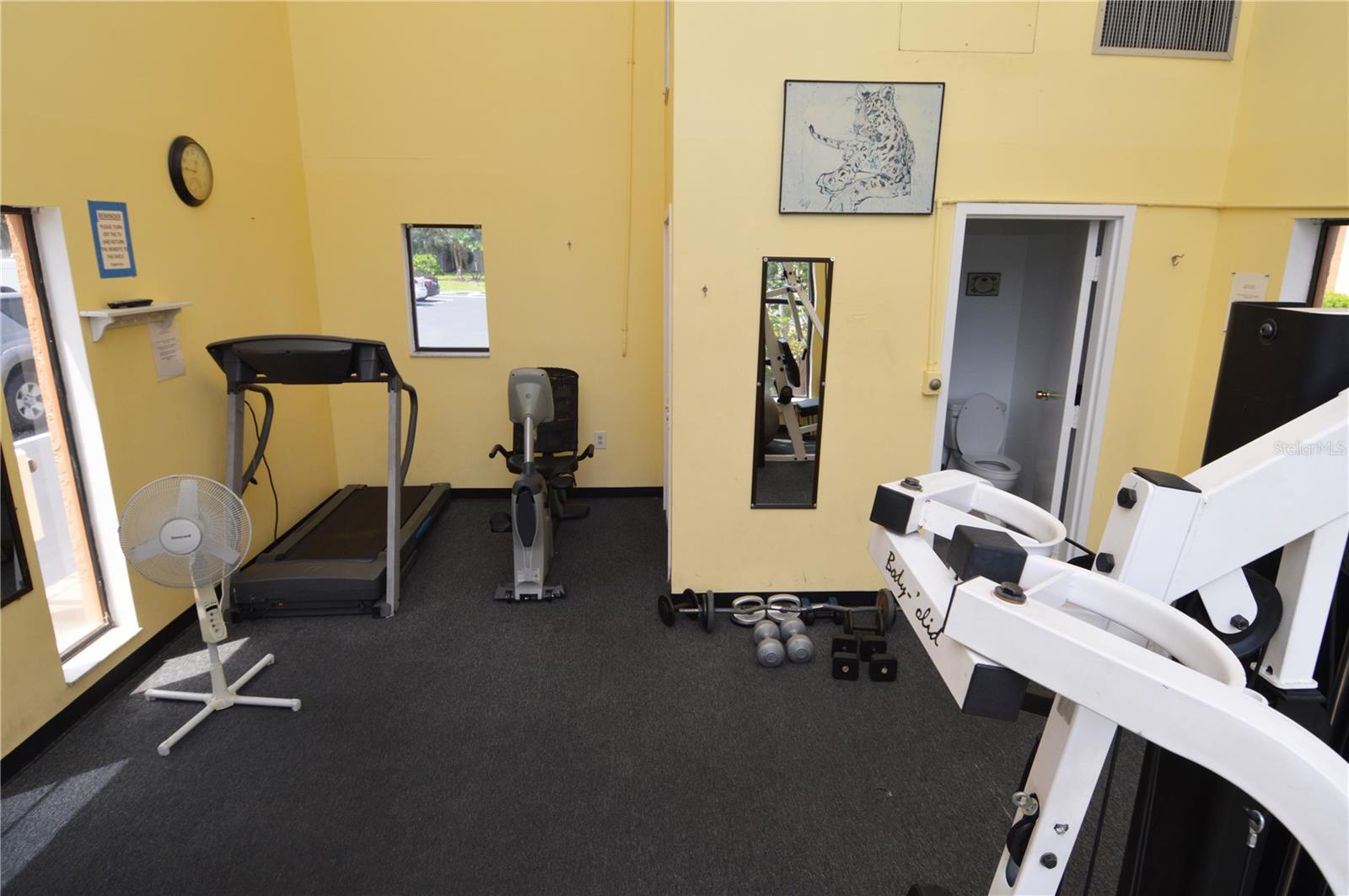 Image 75 of 88 For 12760 Indian Rocks Road 548