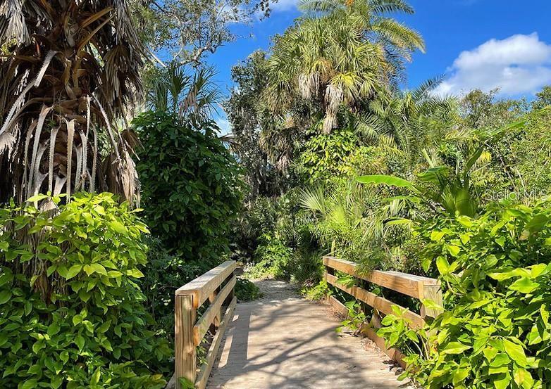 Image 82 of 88 For 12760 Indian Rocks Road 548