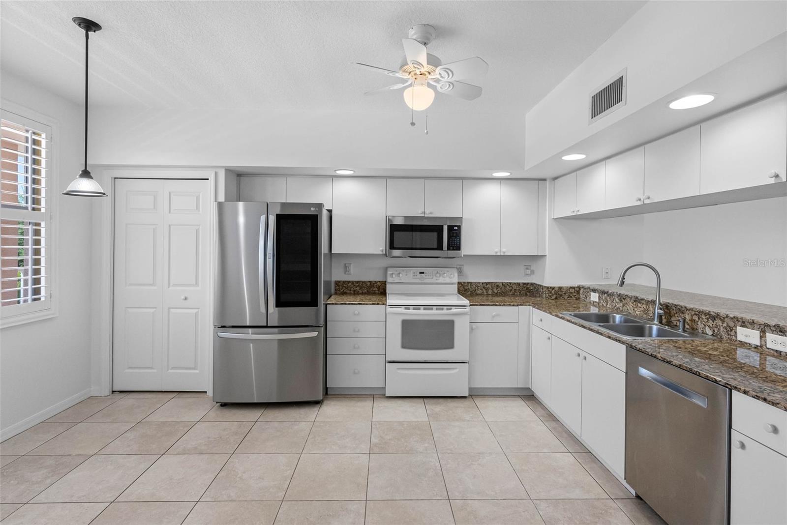 Image 12 of 69 For 6575 99th Way N 22205