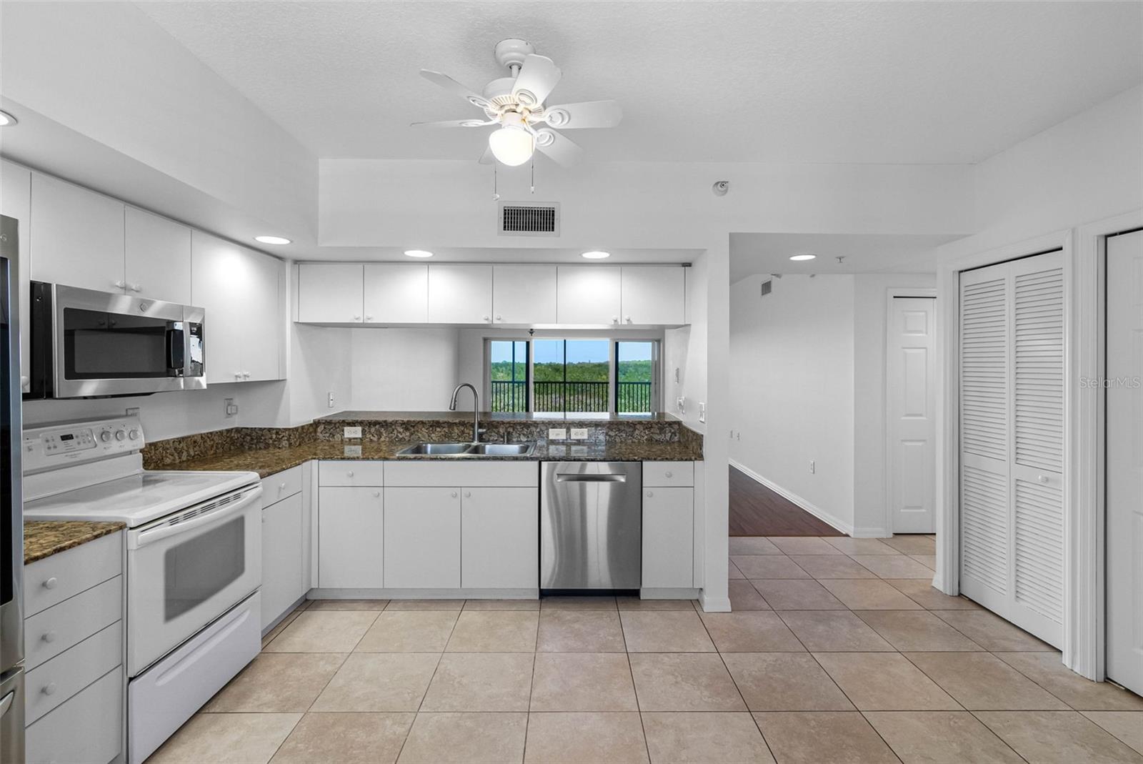 Image 14 of 69 For 6575 99th Way N 22205