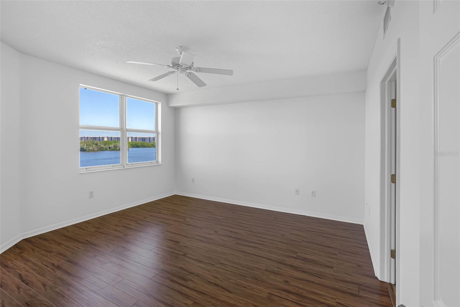 Image 18 of 69 For 6575 99th Way N 22205