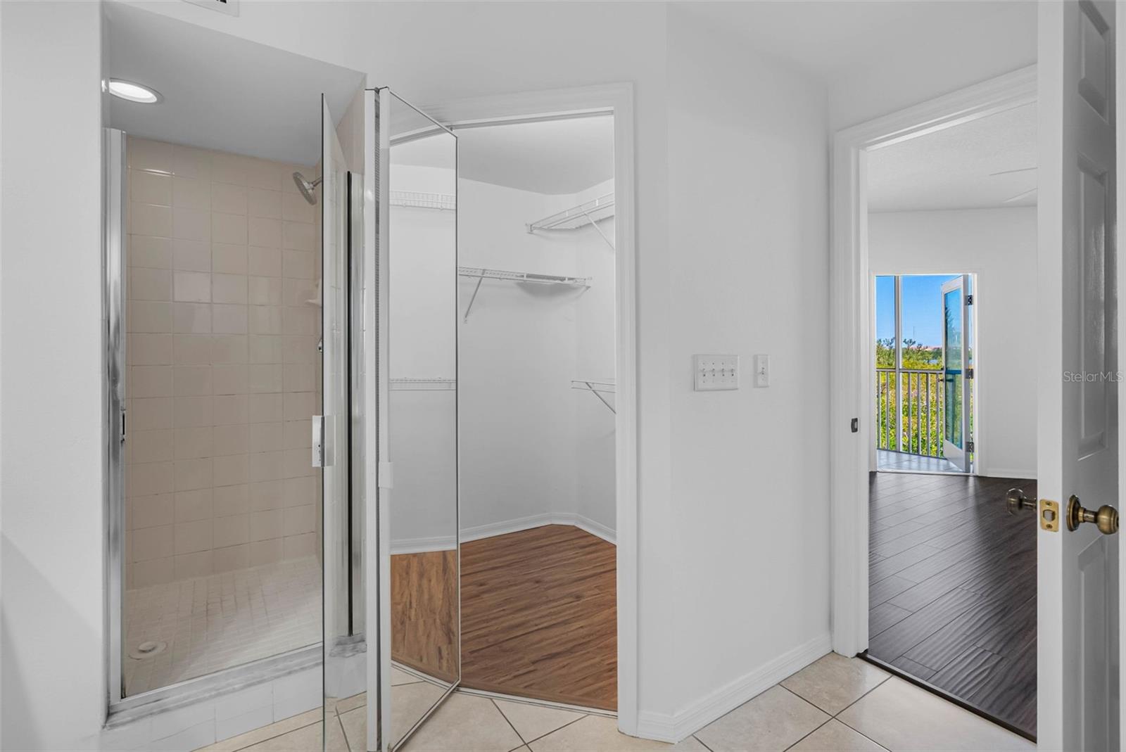 Image 22 of 69 For 6575 99th Way N 22205