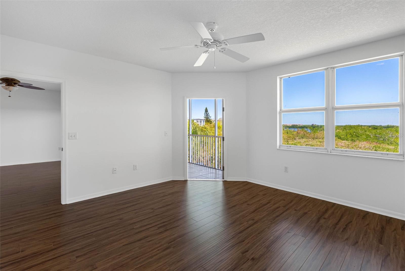 Image 26 of 69 For 6575 99th Way N 22205