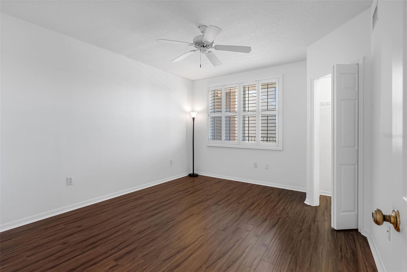 Image 31 of 69 For 6575 99th Way N 22205