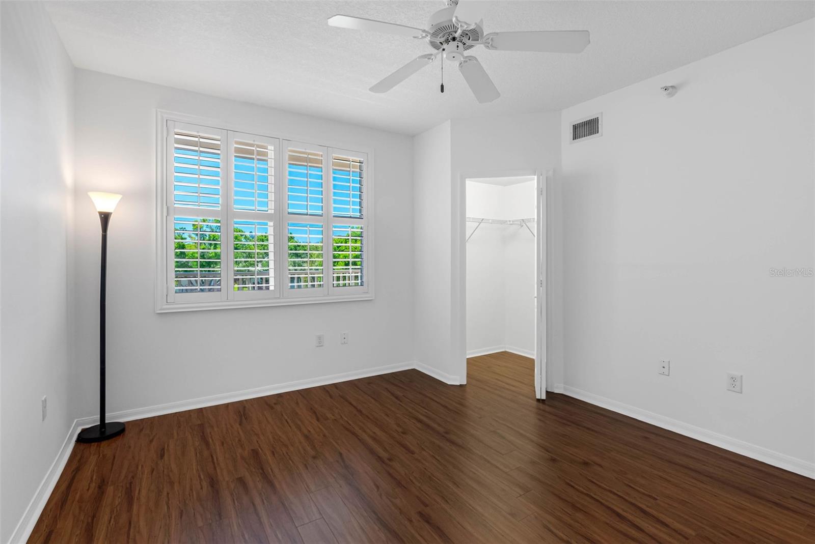 Image 32 of 69 For 6575 99th Way N 22205