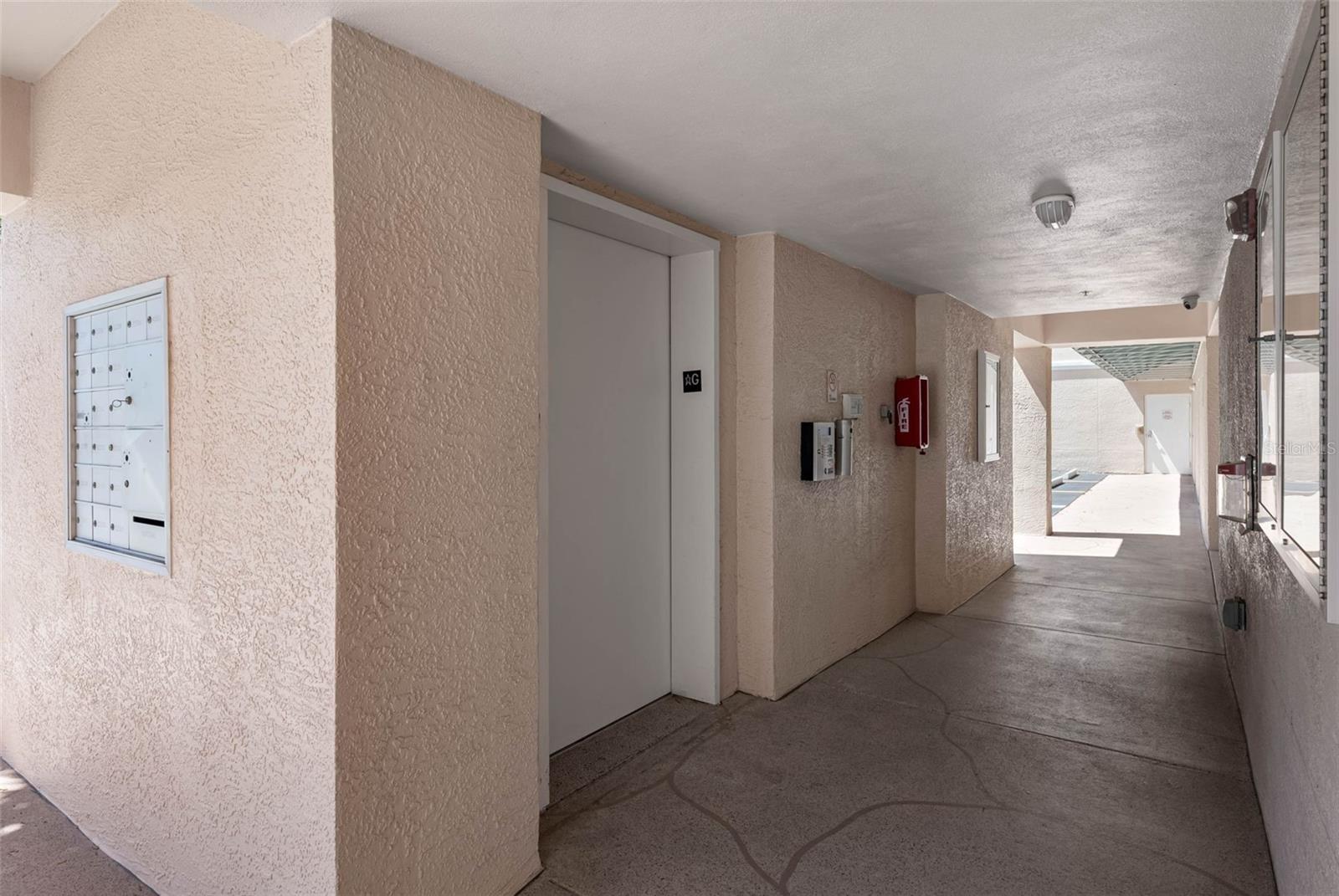 Image 41 of 69 For 6575 99th Way N 22205