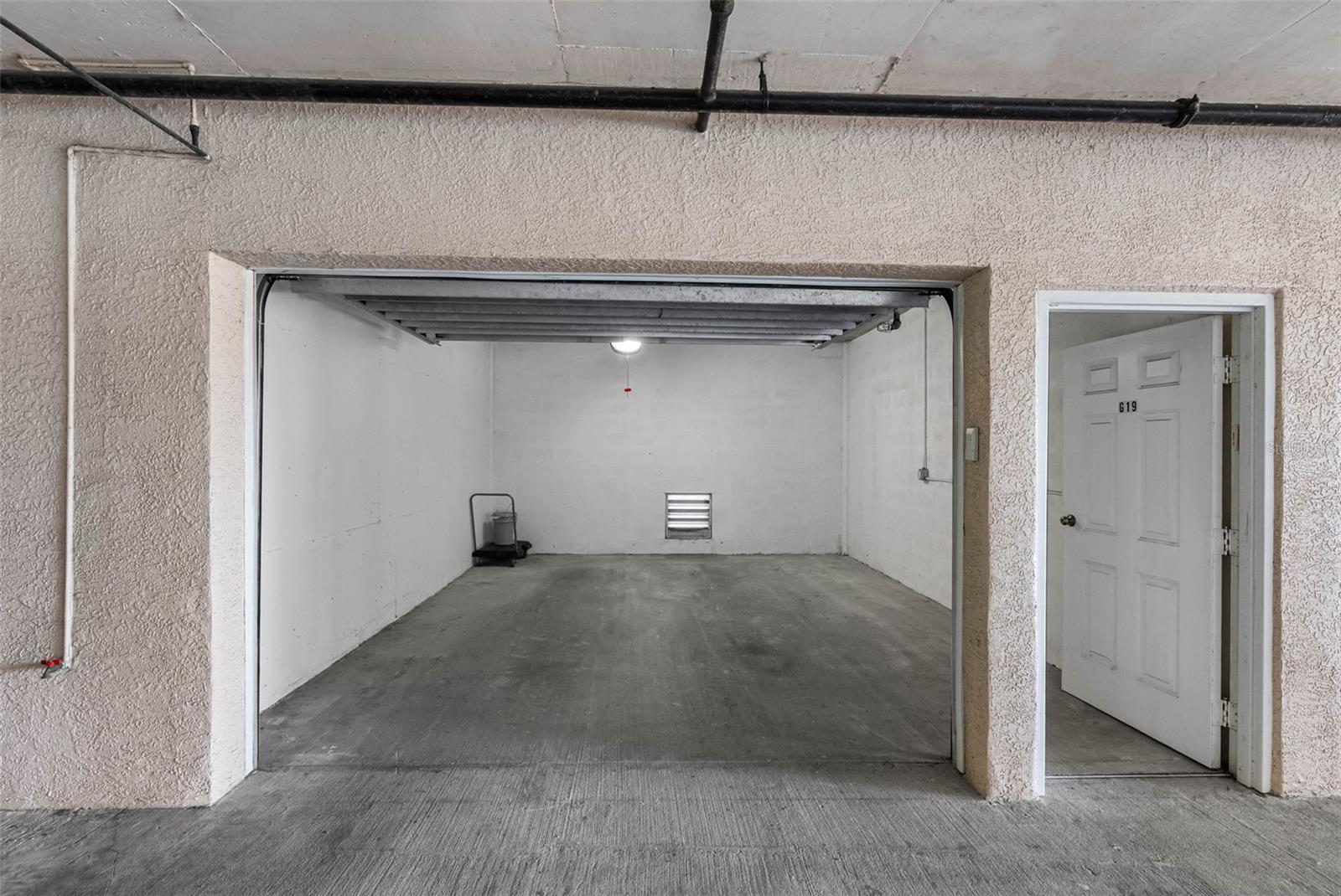 Image 43 of 69 For 6575 99th Way N 22205