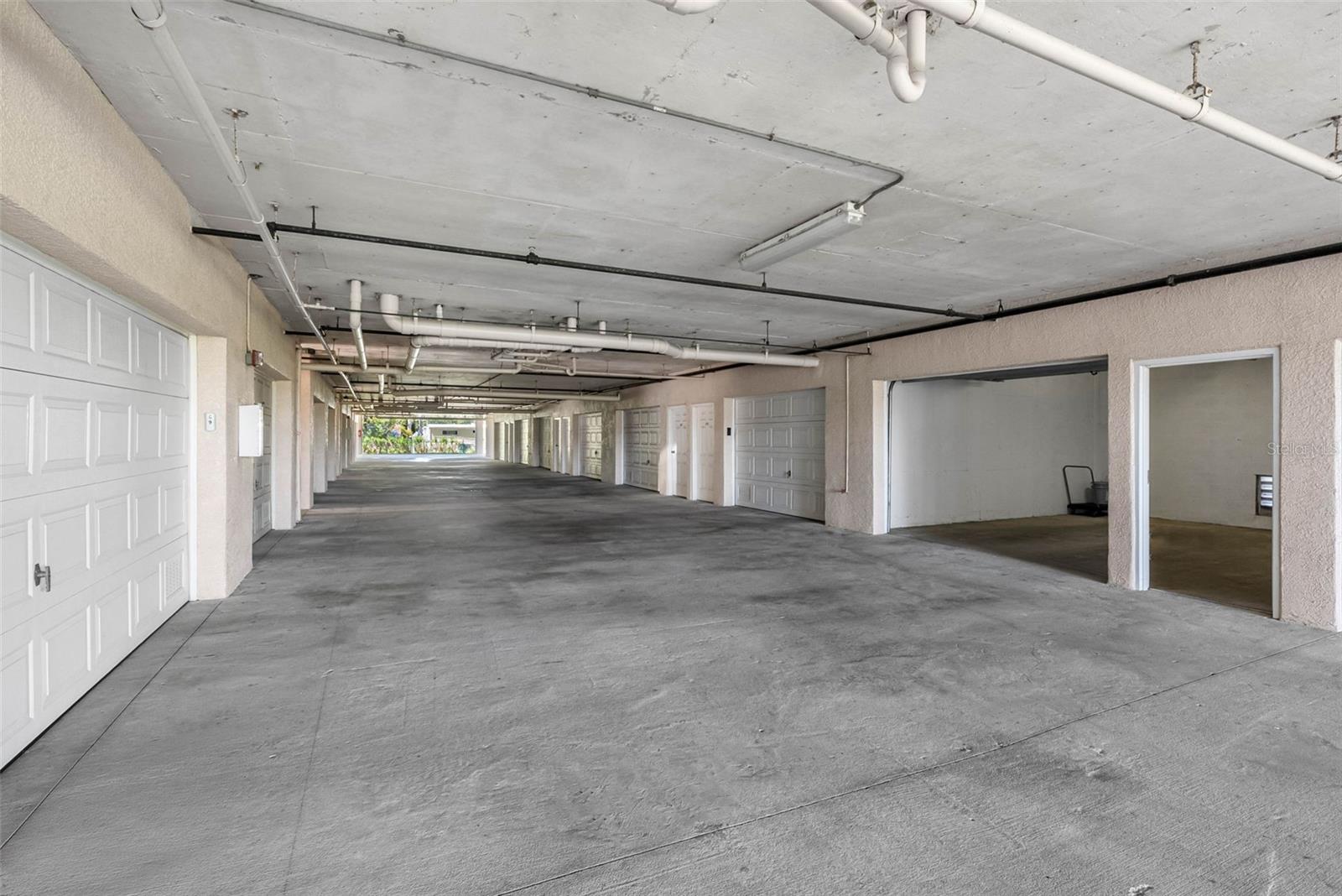 Image 44 of 69 For 6575 99th Way N 22205