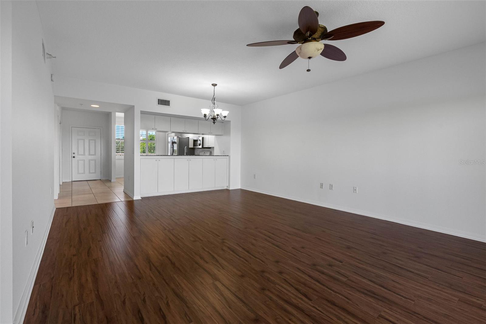 Image 7 of 69 For 6575 99th Way N 22205