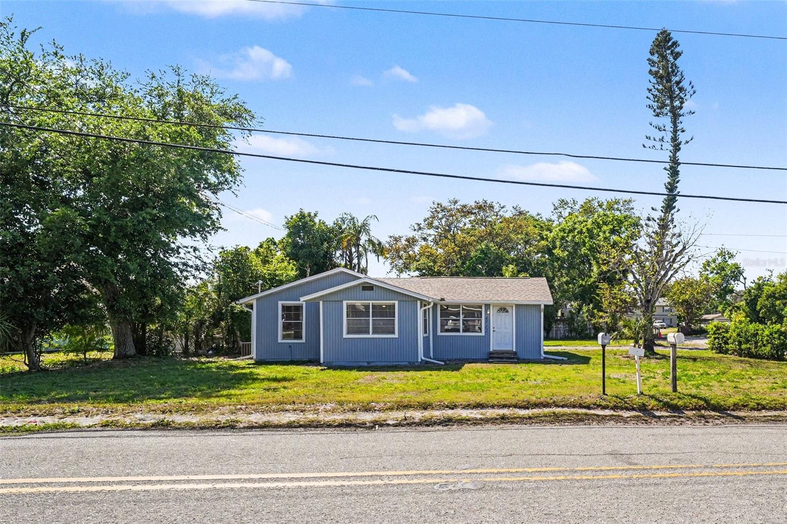 Image 2 of 30 For 4712 30th Street W