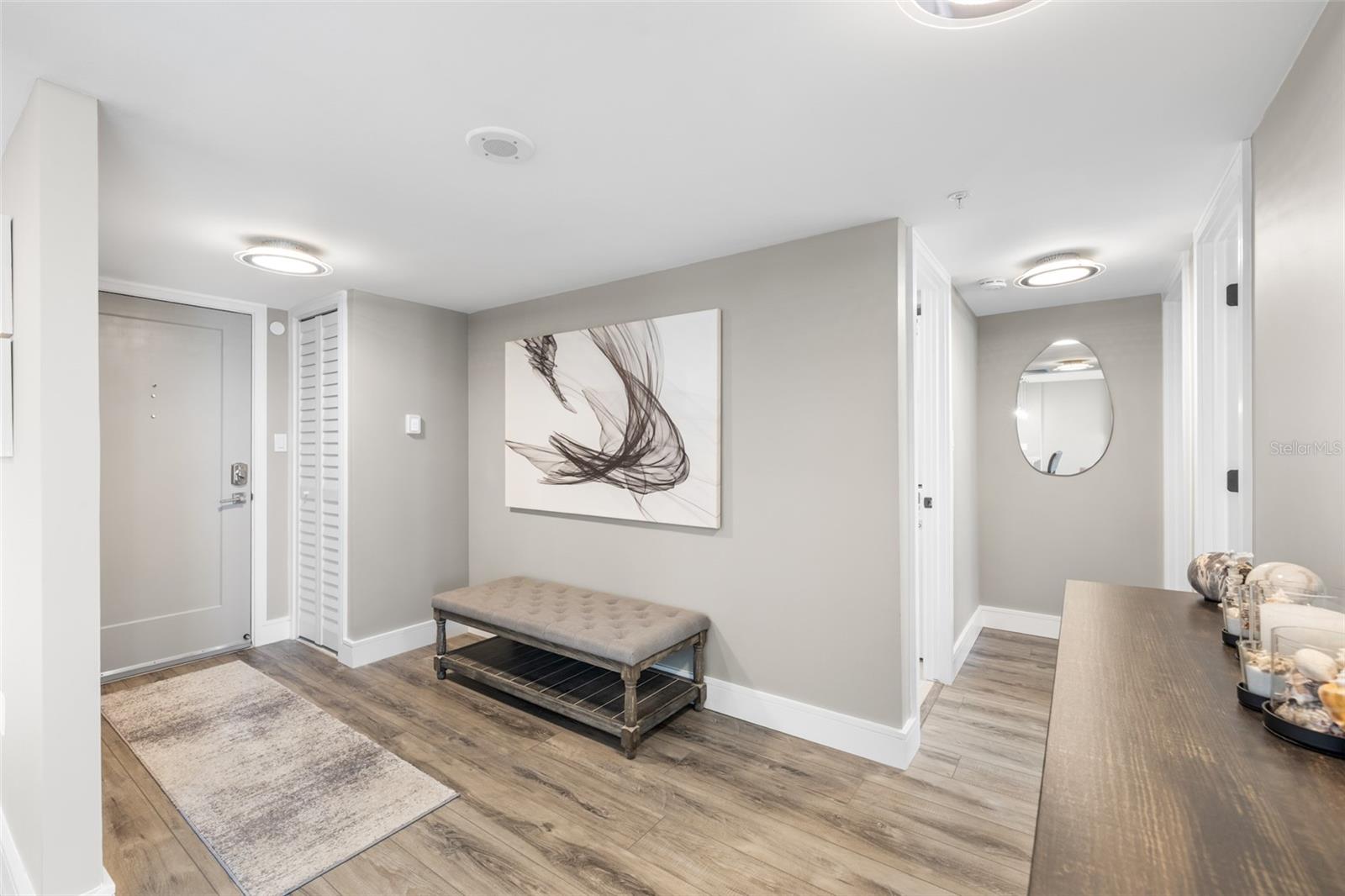 Image 11 of 82 For 400 Island Way 504