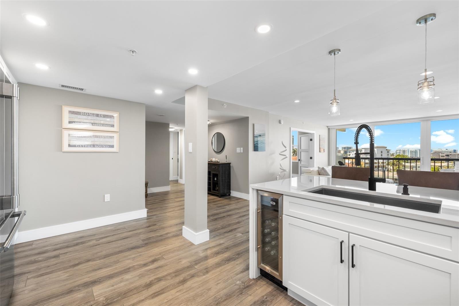 Image 13 of 82 For 400 Island Way 504
