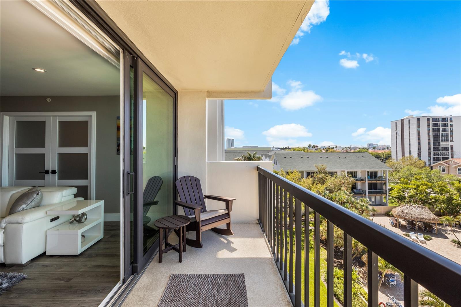 Image 42 of 82 For 400 Island Way 504