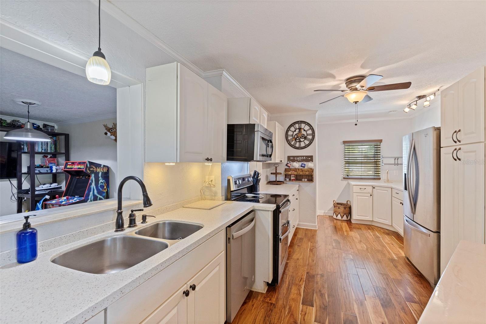 Image 12 of 42 For 280 38th Avenue Se