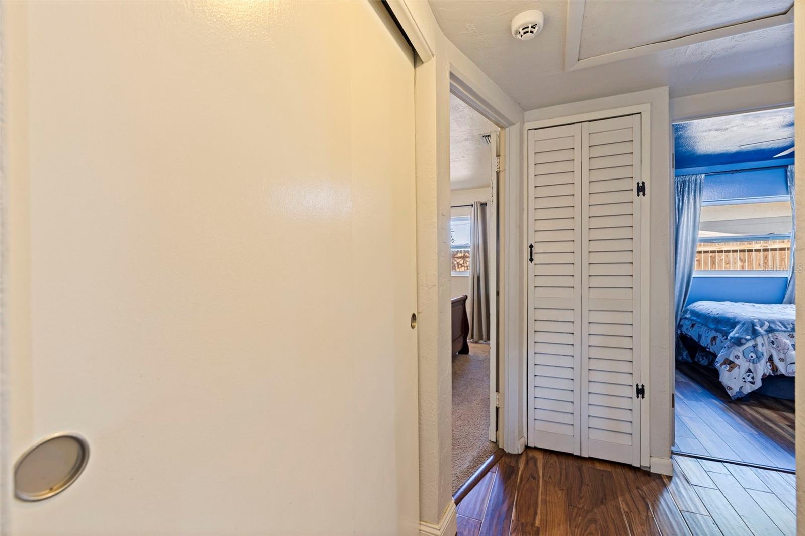 Image 20 of 42 For 280 38th Avenue Se