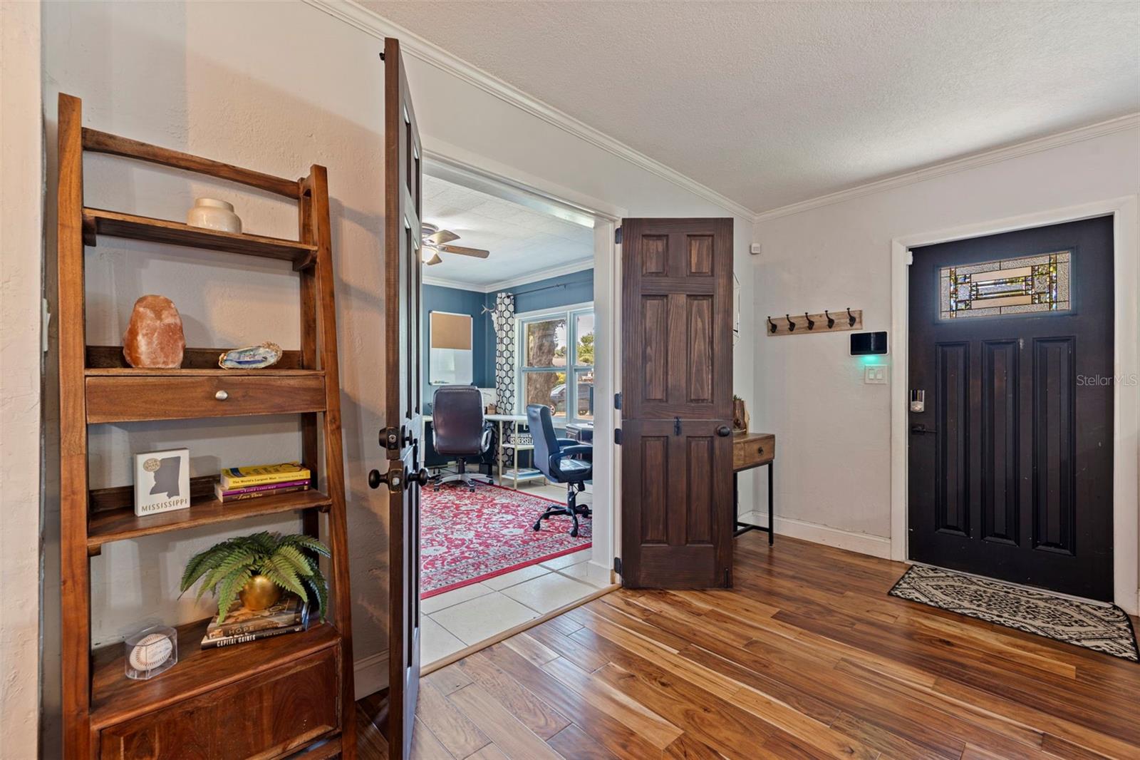 Image 3 of 42 For 280 38th Avenue Se