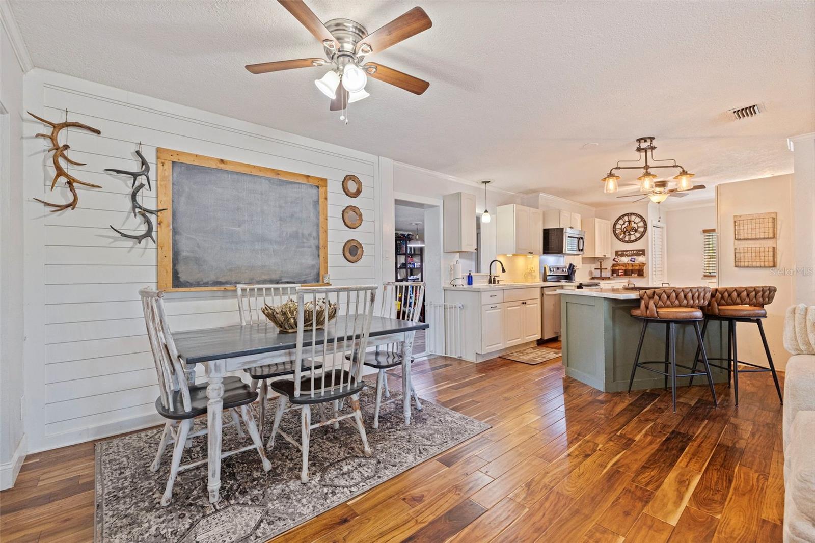 Image 7 of 42 For 280 38th Avenue Se