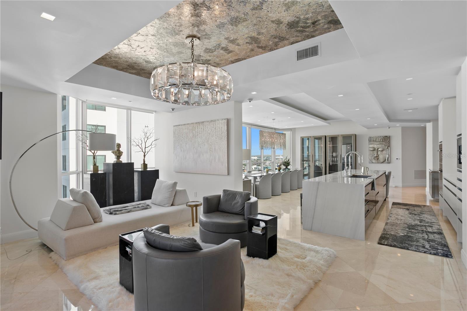 Listing photo id 10 for 450 Knights Run Avenue 1801