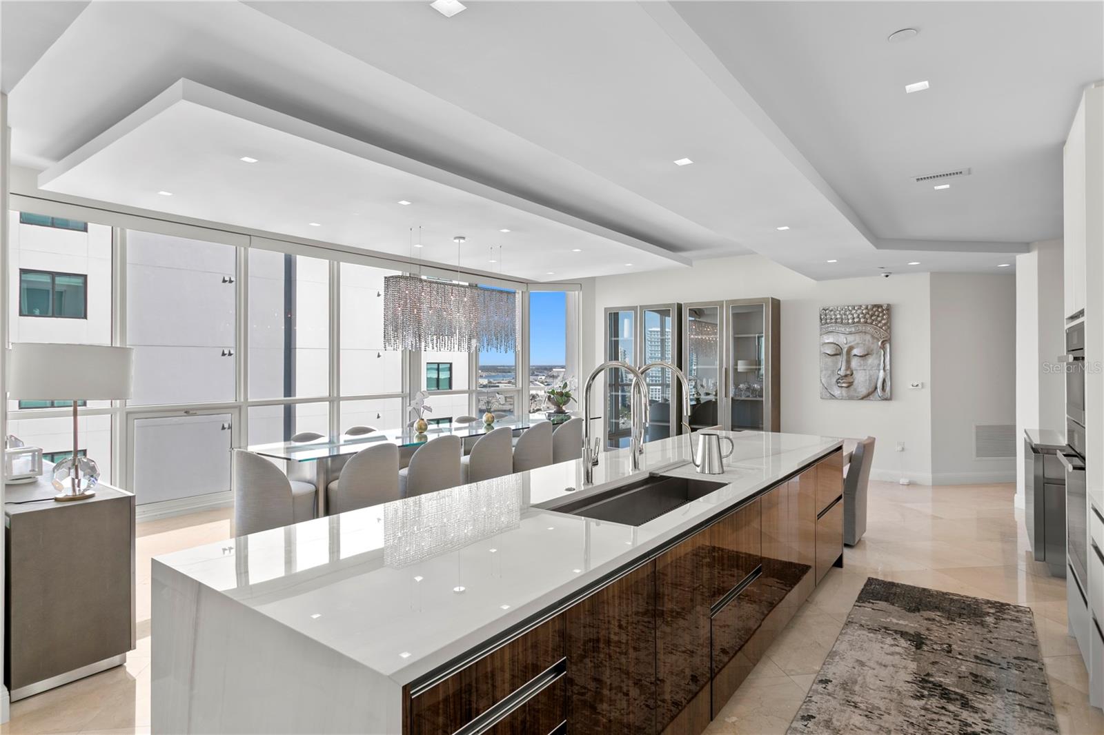 Listing photo id 12 for 450 Knights Run Avenue 1801